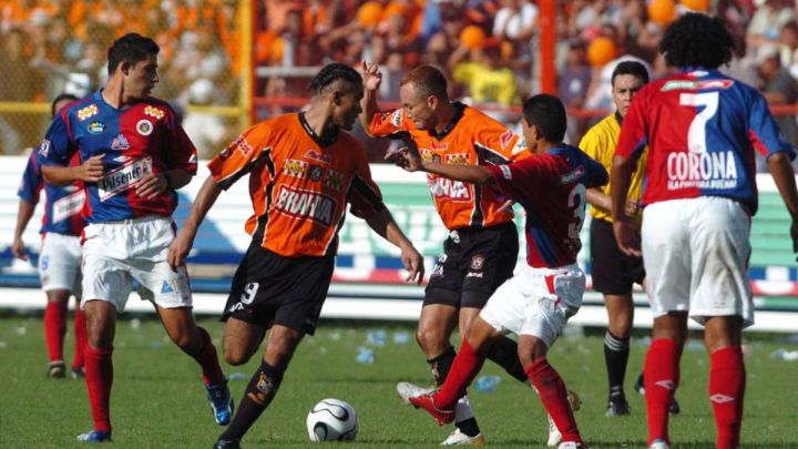 ¿Por qué CD FAS y Águila juegan el Superclásico de El Salvador y no Alianza?