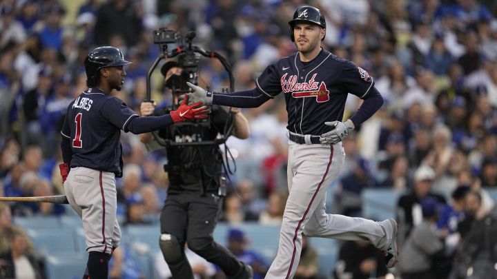 Los Braves se colocaron a un triunfo de la Serie Mundial.