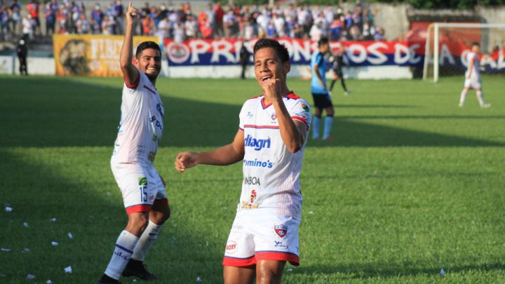 Firpo quebró el invicto de 11 juegos del Alianza