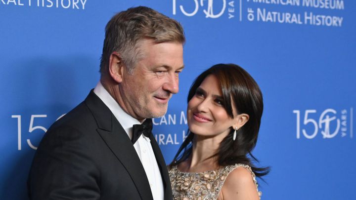 Hilaria Baldwin señaló que está preocupada de que su esposo Alec Baldwin desarrolle trastorno de estrés postraumático por la muerte de Halyna Hutchins.