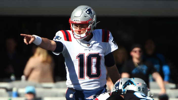 Mac Jones con los Patriots