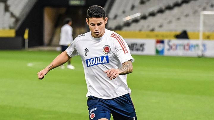 James Rodríguez en entrenamiento de Colombia previo a duelo de Eliminatoria CONMEBOL ante Brasil.