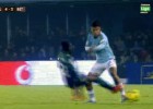 El escalofriante entradón de Cedrick a Rafinha