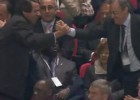 La celebración de Florentino con Aznar en el segundo gol