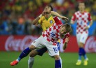 El feo codazo de Neymar a Modric que le costó la tarjeta