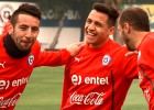Alexis y Valdivia se roban la película en las prácticas