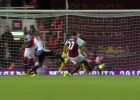 Payet limpió las telarañas con este maravilloso derechazo