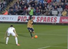 Pique de Drogba, asistencias de lujo de Özil y golazo de Forlán