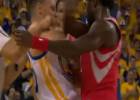 Ya van a por Curry: bronca a los 6 minutos de los Playoffs