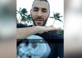 Benzema celebra las navidades en la playa y... ¡cantando!
