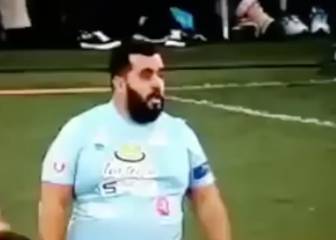 El gol del futbolista más pasado de peso del mundo