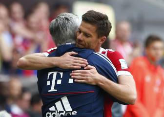 Alonso dijo adiós a lo grande: su abrazo con Ancelotti lo dice todo