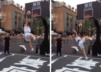 ¡Qué hizo Klay! No encesta, cae al suelo y termina en ridículo!