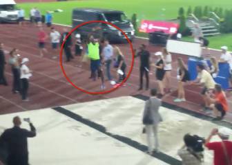 Bolt, más 'showman' que nunca: ¡el salto de longitud más loco!