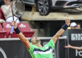 David Ferrer impone su ley y se lleva el torneo de Bastad