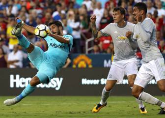 Si mete esto Suárez... una mano extraterrestre de De Gea lo evitó