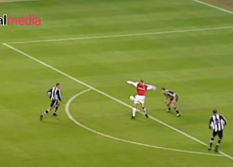 La BBC elige el mejor gol de la historia de la Premier: ¡Bergkamp!