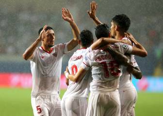 El golazo de Ben Yedder da medio pase en el diluvio de Estambul
