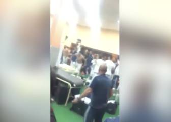 Locura del vestuario con Messi y cánticos contra la prensa: