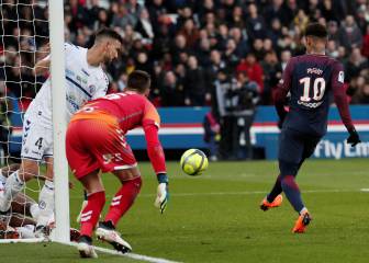 El gol de Neymar que le está dando la vuelta al mundo