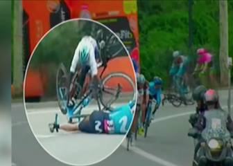 Así fue la caída de Egan Bernal en la Vuelta a Cataluña