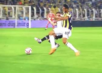 Pepe vuelve a las andadas: entradón brutal... lo más sorprendente es su reacción