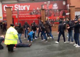 Fights break out between Liverpool and Roma fans at Anfield