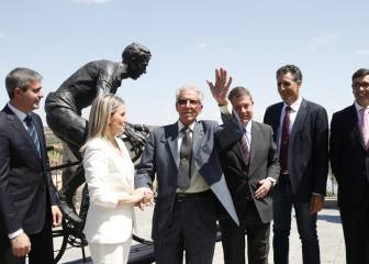 Toledo rinde homenaje a Bahamontes con su estatua