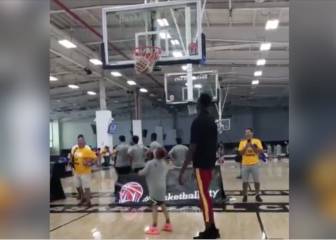 La genial estrategia de un niño que dejó en shock a jugador de NBA