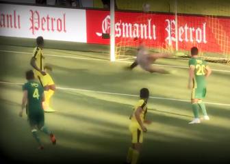 La gran opción de gol que tuvo Isla en amistoso de Fenerbahce