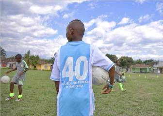 Tierra natal de Mina contará con predios para canchas de fútbol