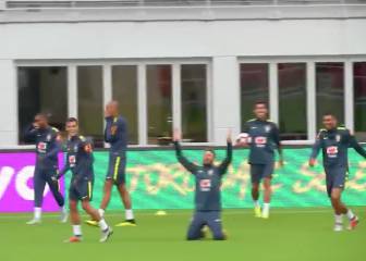 Caño de Coutinho a Filipe Luis y Neymar estalla: se vuelve loco