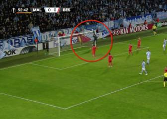 Karius haciendo 'un Karius': esta vez la 'cantada' fue ni tocar la bola