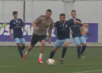 Cristiano no entiende de amistosos: atención al slalon y derechazo que se marca