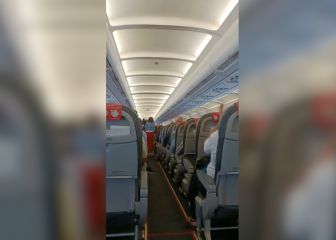 El emotivo mensaje a un grupo de guardias civiles en pleno vuelo que aplaude toda España