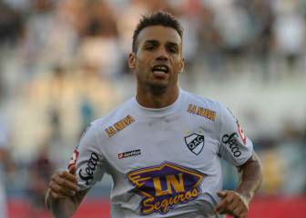 Adrián Calello: 