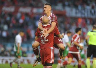 River se impuso a Banfield bajo un diluvio en el Monumental