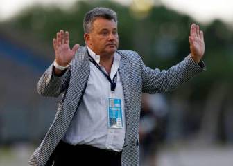 Grondona se arrepiente y seguirá siendo DT de Arsenal