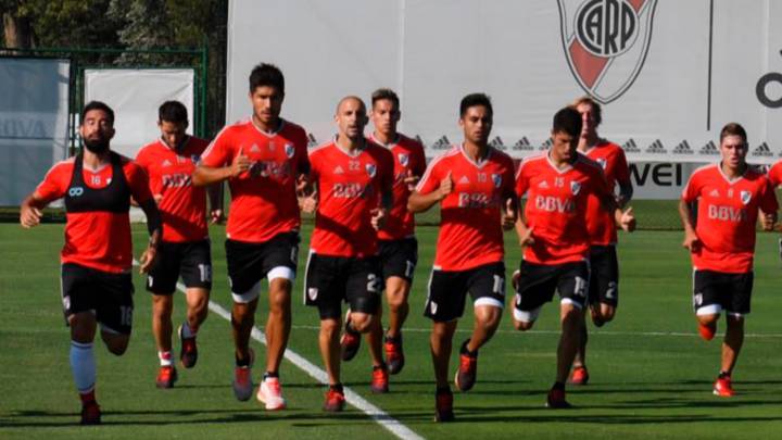 Gallardo sacará equipo mixto en Paraná pensando en Boca ...