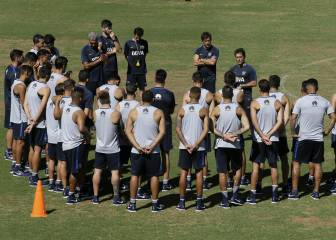 Di Zeo y un grupo de barras se reúnen con la plantilla de Boca