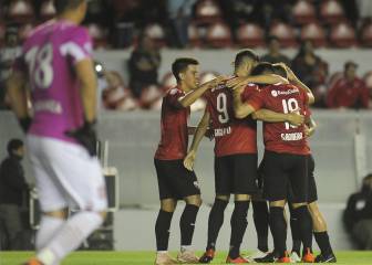 Independiente se puso al día con una goleada y se acerca