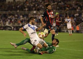 Almirón rescata un punto en su debut ante un buen Vélez