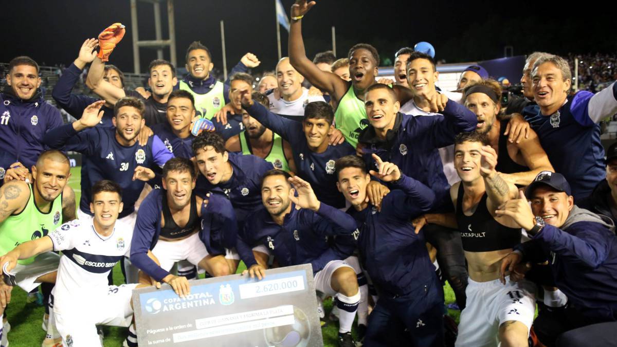 Rosario Central Gimnasia Tv Horario Y Como Ver La Final De Copa Argentina As Argentina