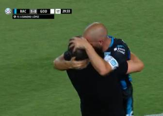 El abrazo de Lisandro con el 'Chacho' tras el primer gol