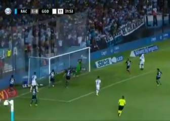 ¿La mejor atajada del año? Arias se lució ante el Morro García