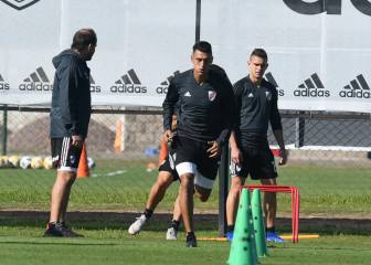 Gallardo probó con tres delanteros en el entrenamiento