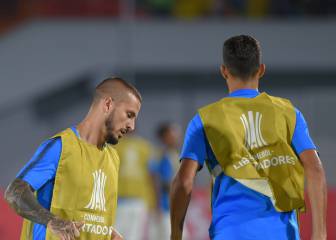 El equipo de Alfaro vs. CASLA: salen Tevez y Benedetto