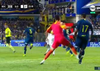 La insólita decisión de Tello: expulsión de Monetti y falta en ataque de Wanchope Ábila