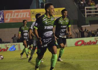 Fernández hace temblar a Racing con un hat-trick