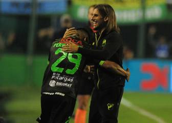 Defensa ganó y acecha al líder